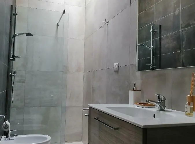 Doppiobi アパート トッレ・ラピッロ